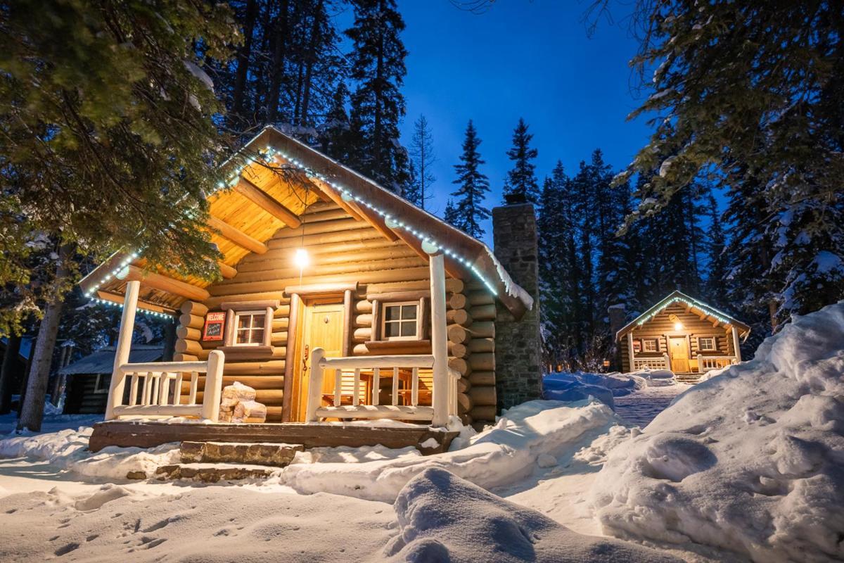 Storm Mountain Lodge & Cabins Castle Junction Esterno foto