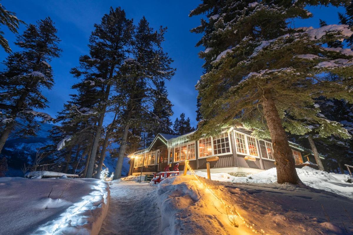 Storm Mountain Lodge & Cabins Castle Junction Esterno foto